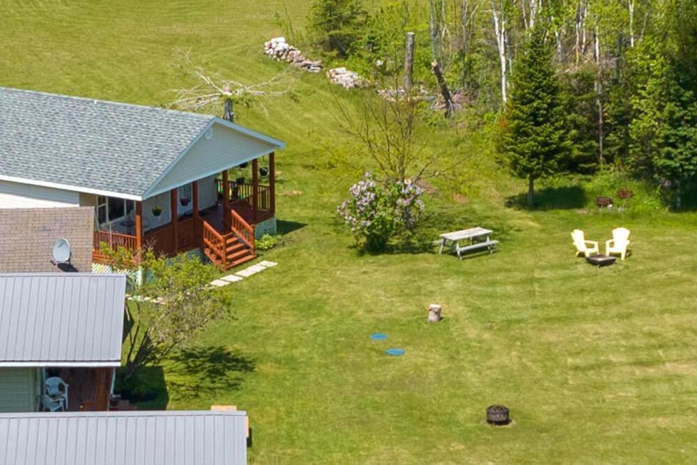 Fiddler'S Green Country Cottages Brackley Beach Exterior photo